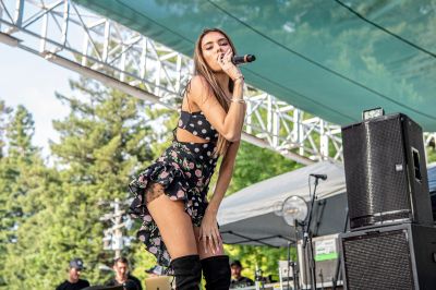 108284571_picturepub_madison-beer-004.jpg